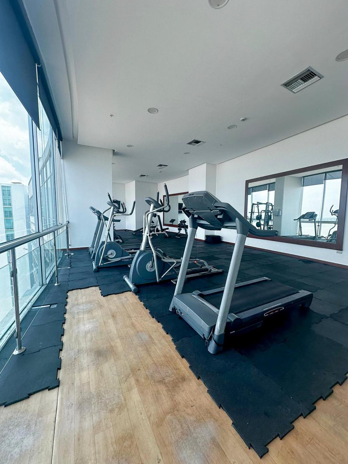Depa De Lujo Con Piscina Y Jacuzzi * Guayaquil