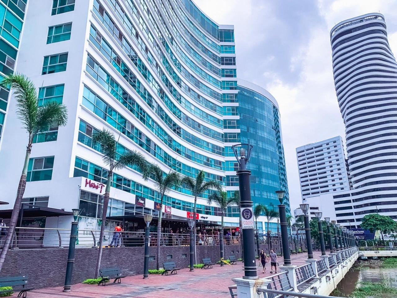 Depa De Lujo Con Piscina Y Jacuzzi Guayaquil