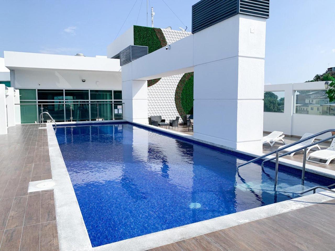 Depa De Lujo Con Piscina Y Jacuzzi * Guayaquil
