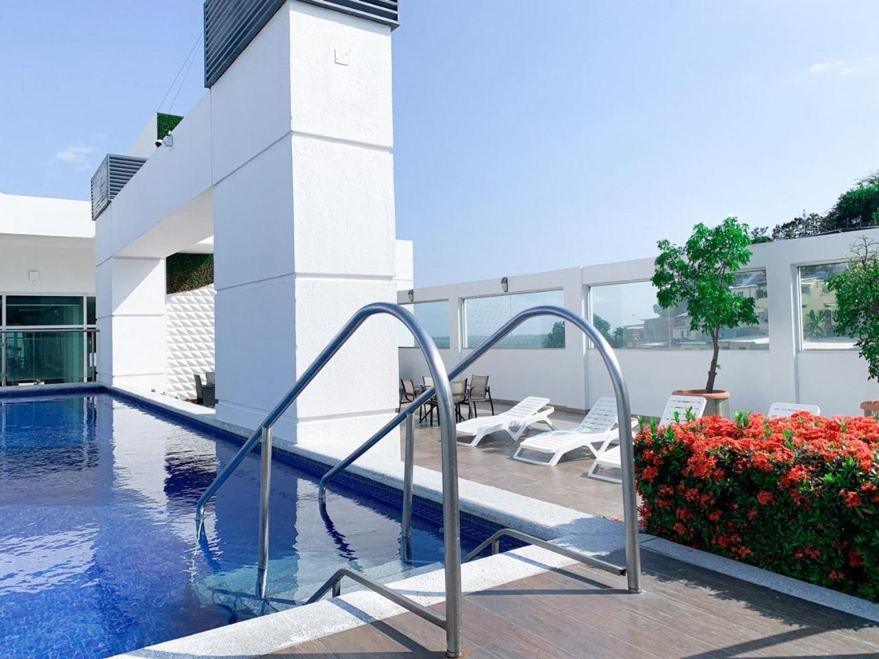 Depa De Lujo Con Piscina Y Jacuzzi *