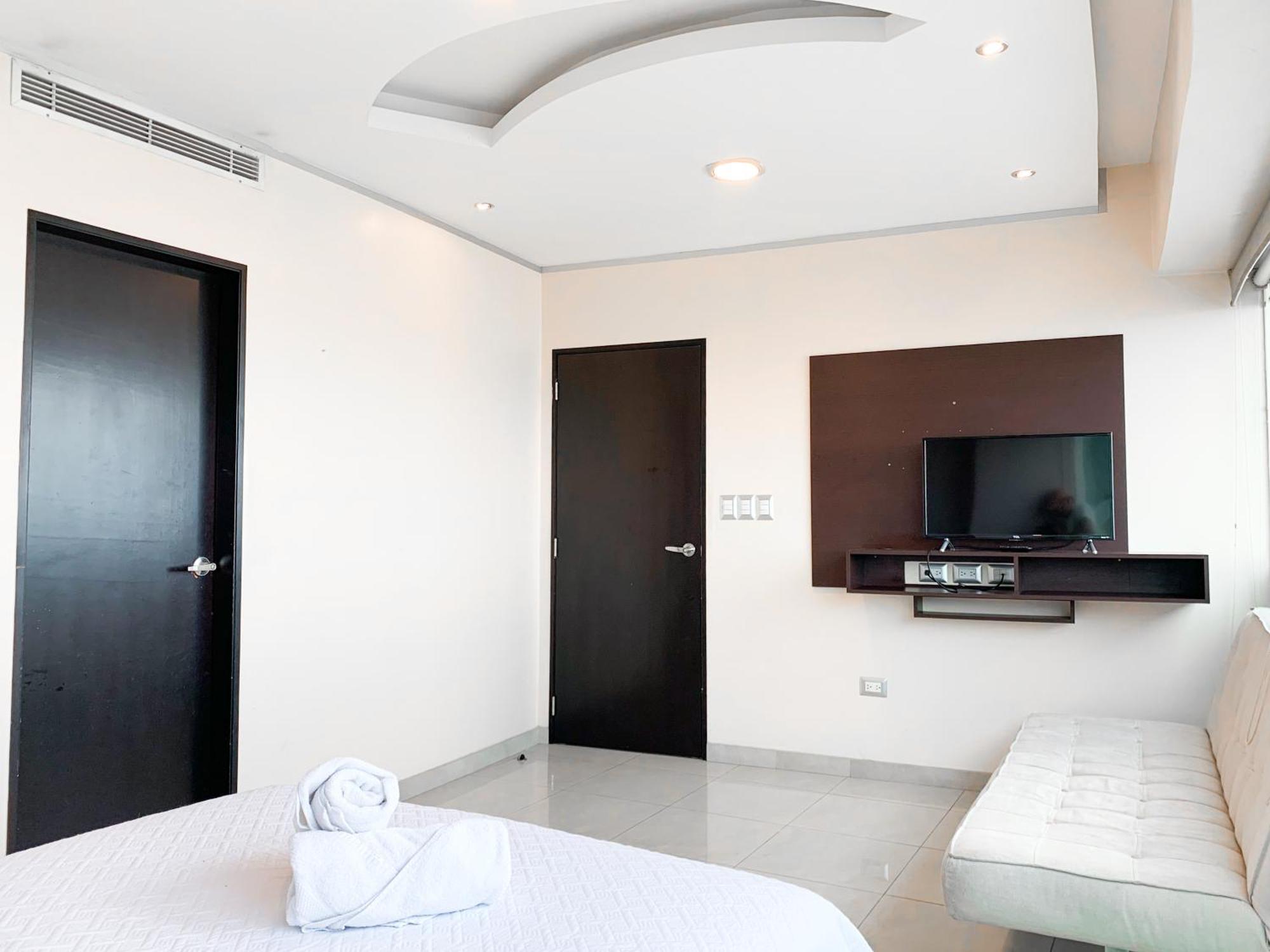 Depa De Lujo Con Piscina Y Jacuzzi Guayaquil